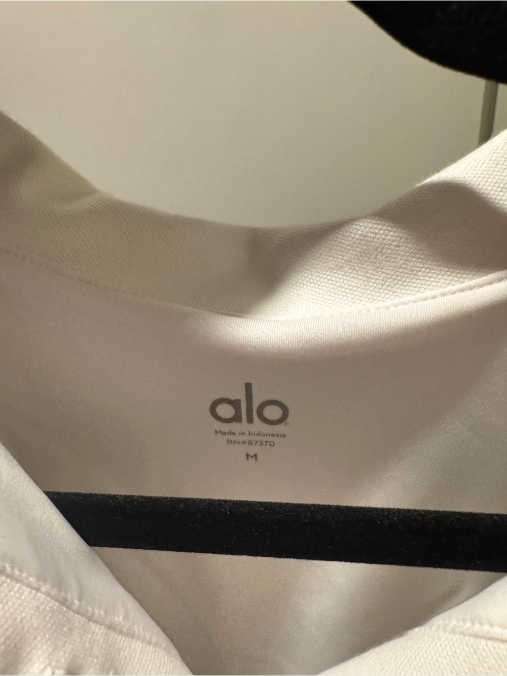 ALO Yoga White Cropped Polo Top - Picture 2 of 3